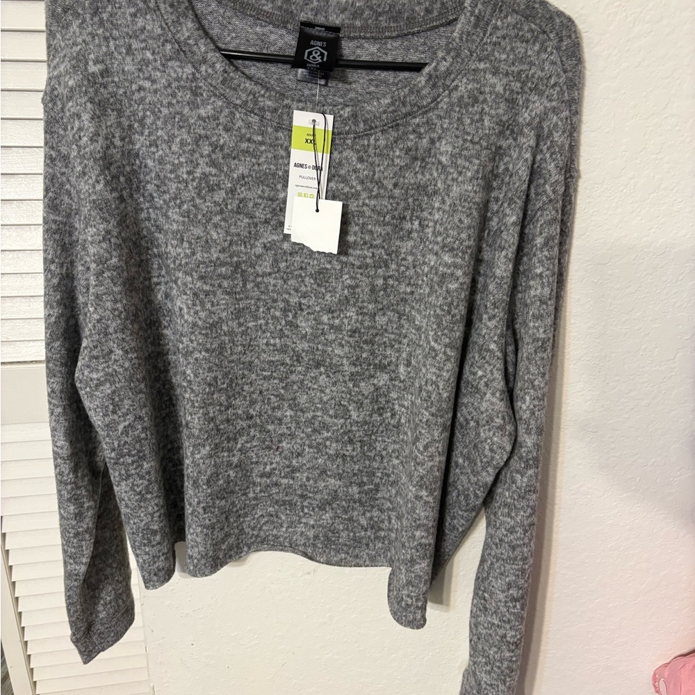 Agnes & Dora Heather Gray Crew Neck Cropped Sweater. NWT. - Picture 7 of 14